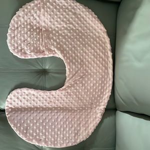 Soft pink boppy cover